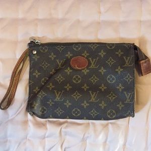 Authentic Louis Vuitton wristlet